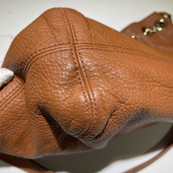 MICHAEL KORS Tote Camel
Brown Leather Bag Large With Cross Body Strap - Picture 10 of 15